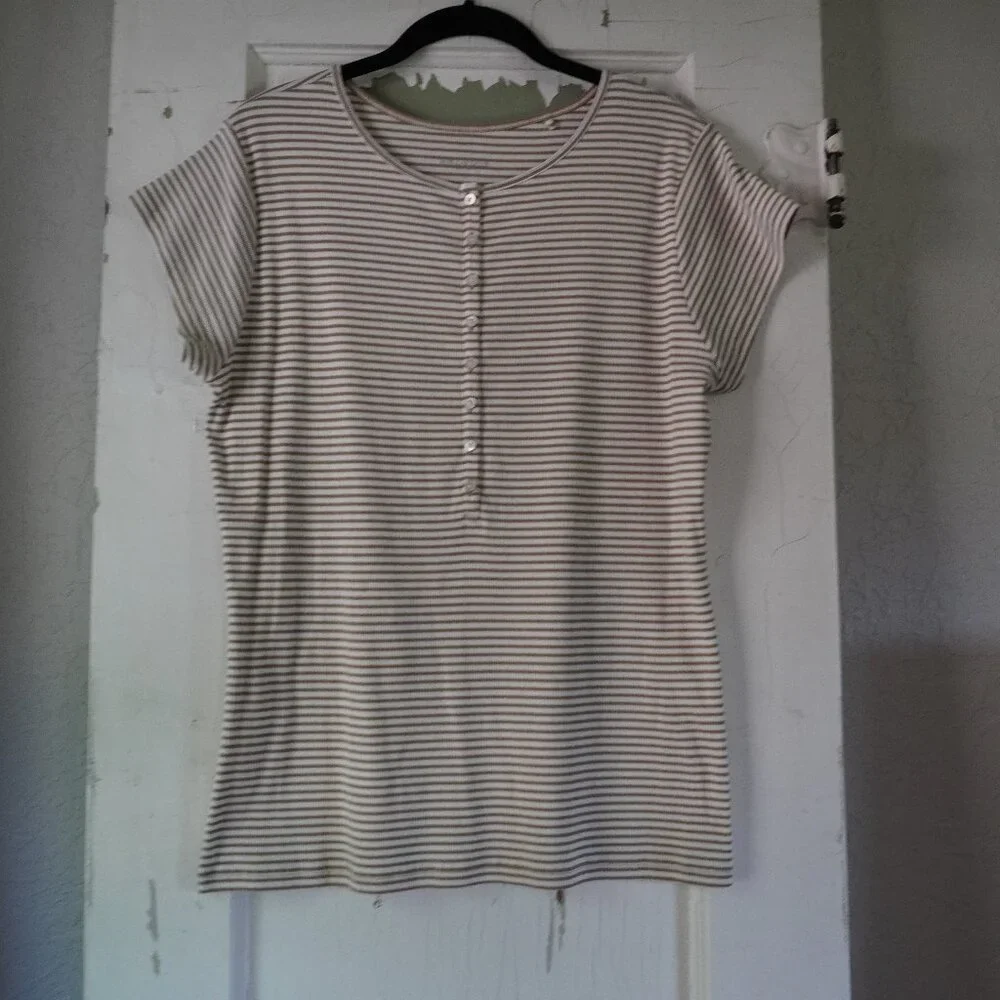 M.M. LaFleur Mori Hinley Thin Striped Ribbed Pima Cotton Khaki / Ivory Tee - Picture 2 of 7